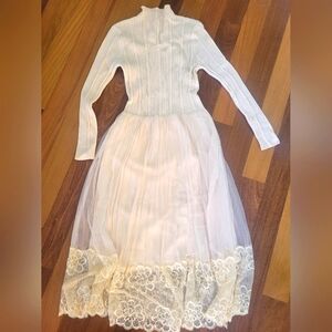 Dreamy ivory lace knit dress size 4